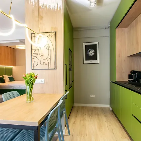 Apartment President 72